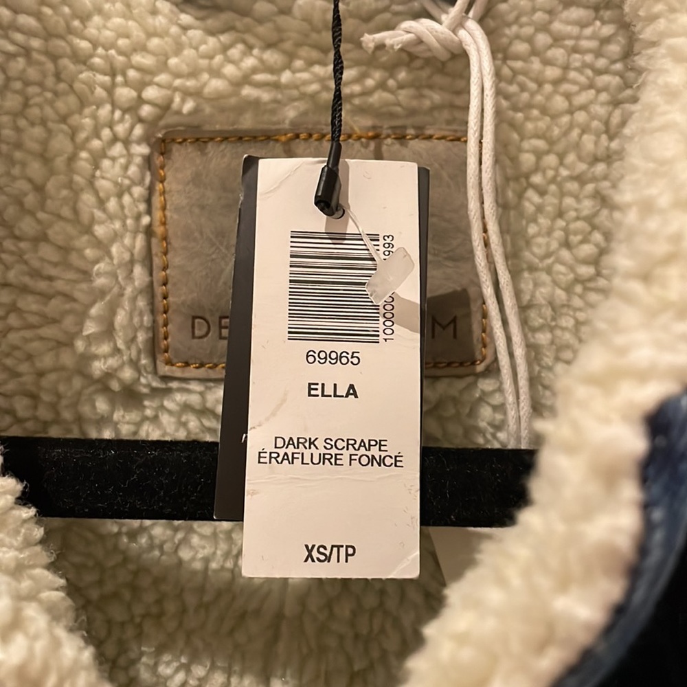 Women's Blue Denim Jacket with Sherpa Lining - Picture 3 of 4